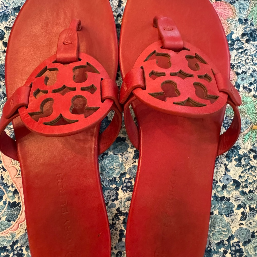 July 4th Tory Burch Red Sandals Leather Vibrant Slip-On Design size 10